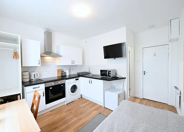 Studio Apartment - London